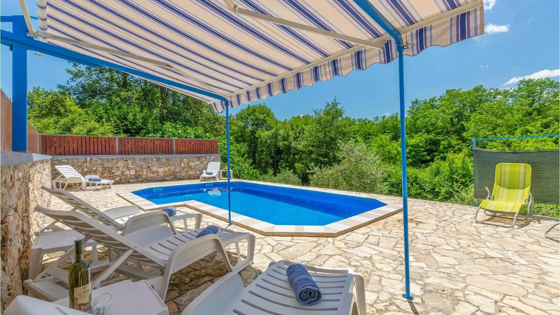 Gorgeous Home In Labin With Outdoor Swimming Pool בית נופש